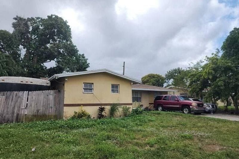 2nd image of 5320 NW 12th St