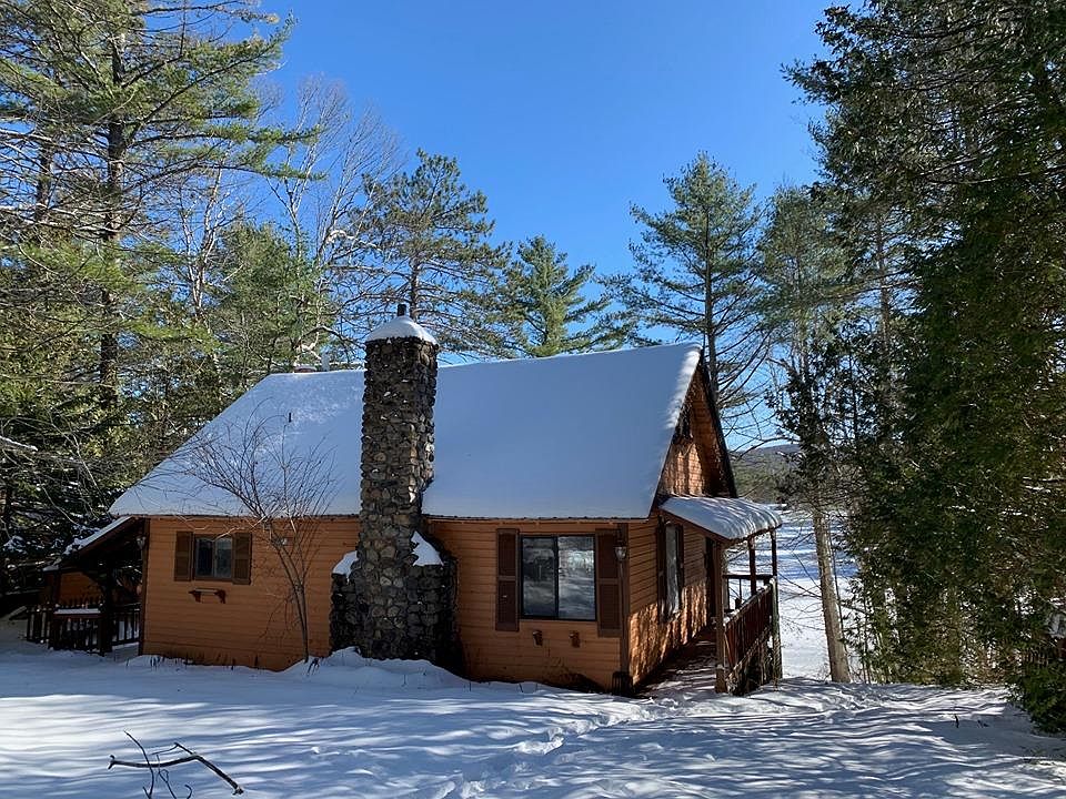1st image of 28 Oregon Pond Dr