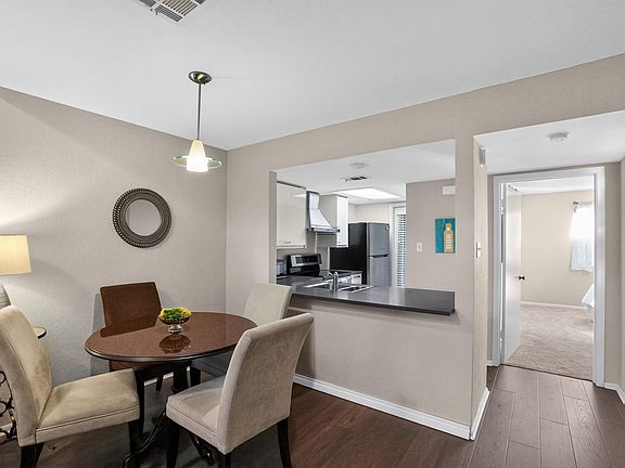 4th image of 2104 Cullen Ave #7-211