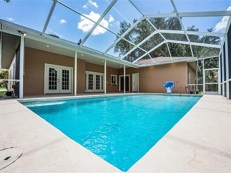 2326 Deerbrook Dr — Photo 4