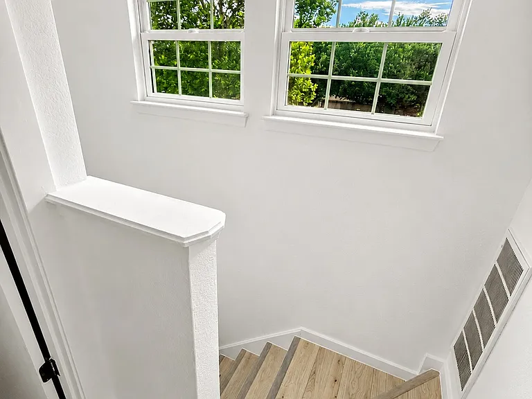 Alderbrook Dr — Photo 15