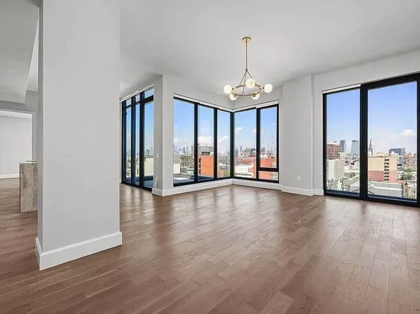 262 9th Street image 9 of 37