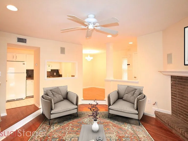 417 W 8th St #G — Photo 8