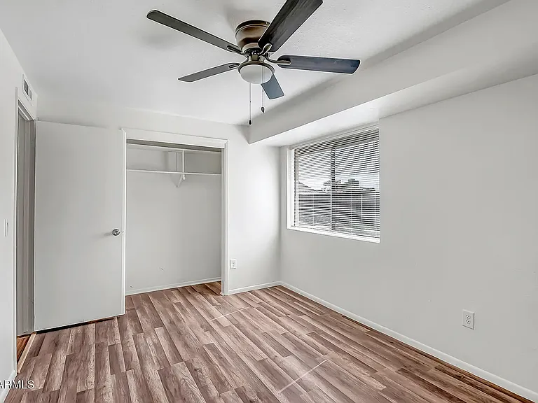 5601 W Carol Ave — Photo 9