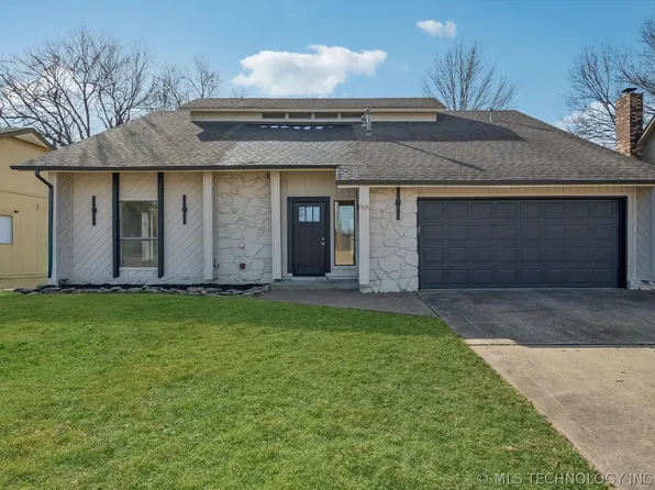 909 W Albuquerque St, Broken Arrow, OK 74011