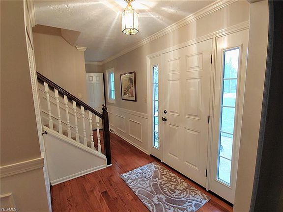 3rd image of 1064 Sheerbrook Dr