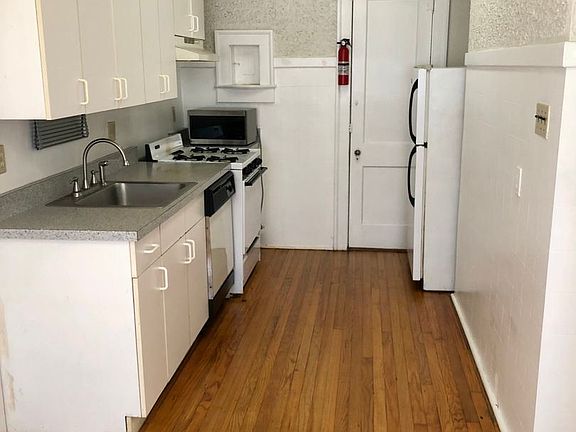 5th image of 1301 Napoleon Ave APT B