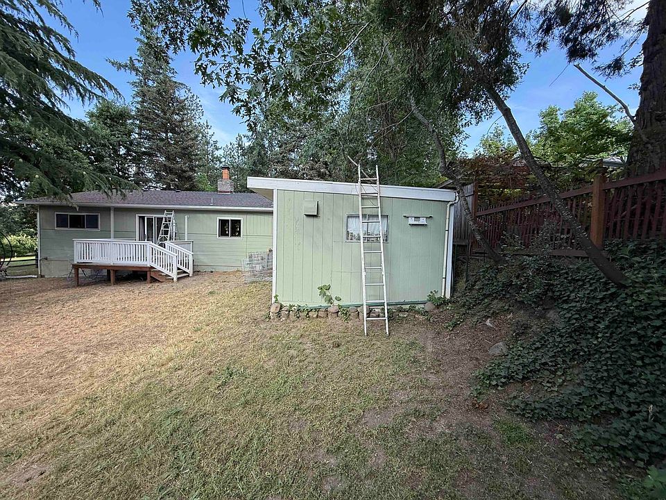 2nd image of 605 Glenwood Dr