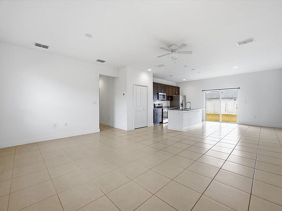 3rd image of 213 Cimarron Dr