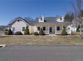 17 Fox Hunt Cir #17, Granby, CT 06035