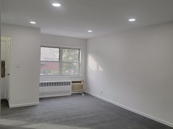 5th image of 3140 86th St Floor 2