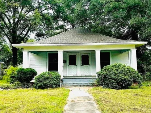 605 E Crayton St, Gurdon, AR 71743