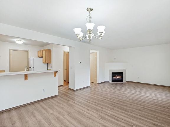 3rd image of 21403-21515 12th Ave S #2A