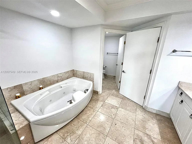 3201 NE 183rd St #2305 — Photo 44