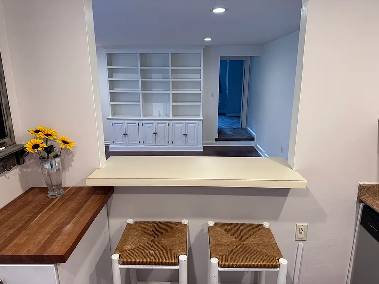 112 Yardley Cmns — Photo 10