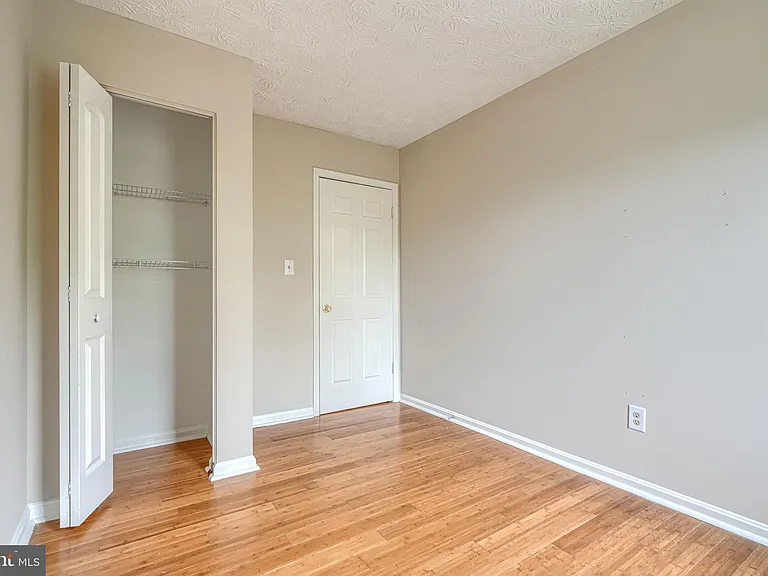 43 Oak Crest Ct — Photo 17