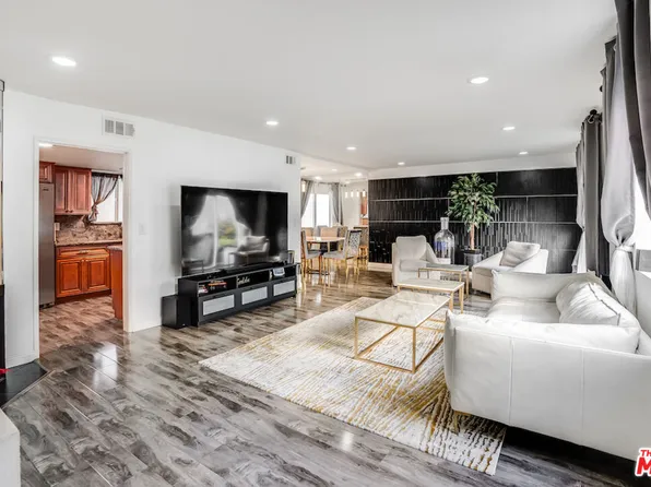 15946 Sherman Way Unit 12, Los Angeles, CA 91406