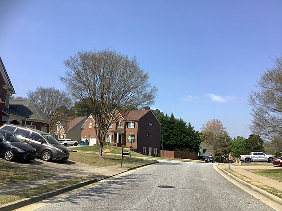5th image of 333 Penwood Trl