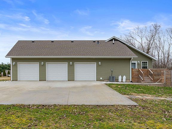 3rd image of 7500 S Equestrian Pl