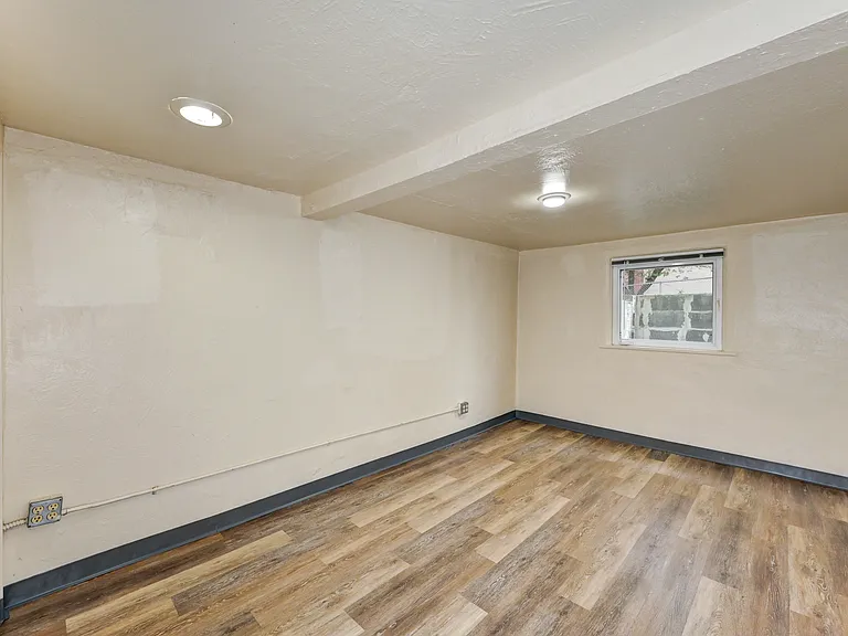 4707 Brooklyn Ave NE #E — Photo 6
