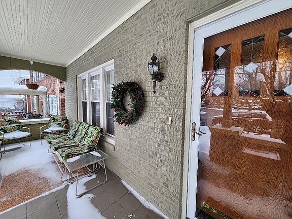 4th image of 419 Woodlawn Ave