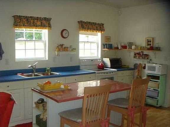 5th image of 518 Whitmore Dr