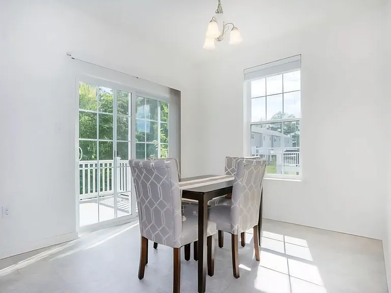 24 Grissom Dr — Photo 10