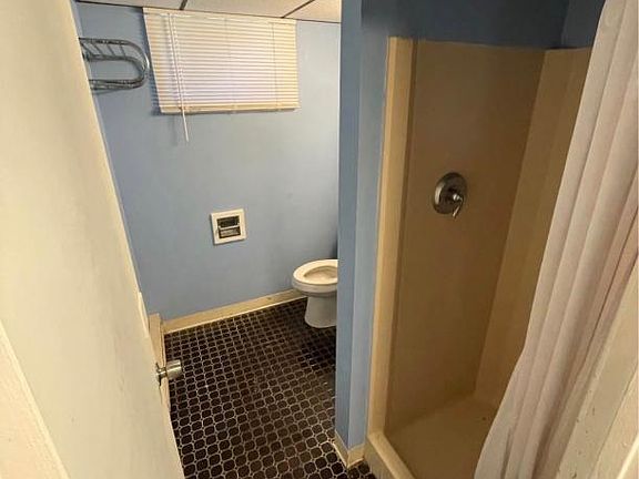 5th image of 32 Casco St
