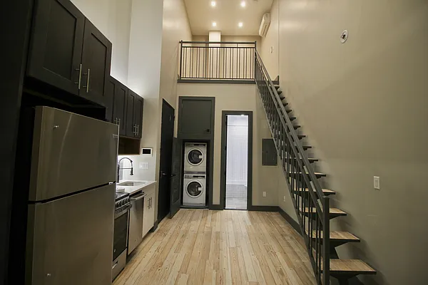 Rented by Hagstrom Management Inc | media 37