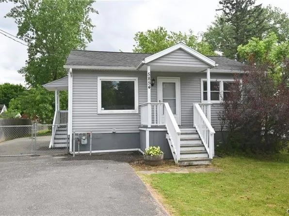 5854 Reis Dr, Cicero, NY 13039