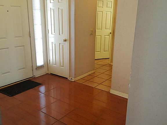 2nd image of 2920 Linda Dr