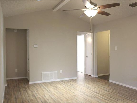 4th image of 13117 Valley Forge Cir