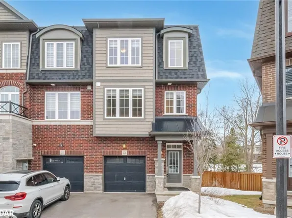 445 Ontario St N #S-22, Milton, ON L9T 3J4