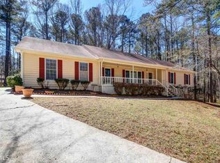 145 Benjamin Ct, Fayetteville, GA