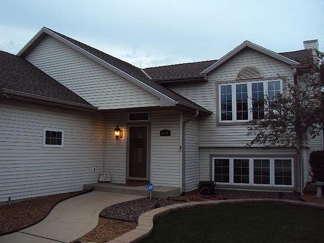 1st image of 1140 W Dover Dr
