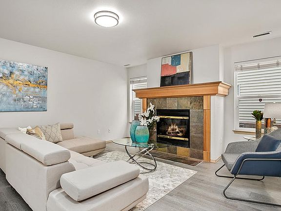 4th image of 117 Glennwood Pl SE #117