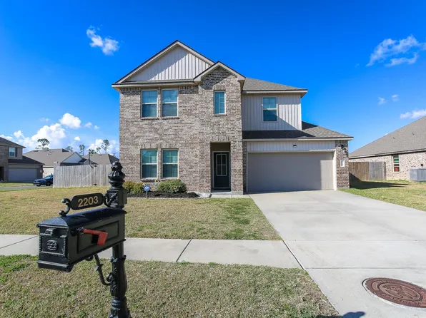 2203 S Savannah Lakes Dr, Lake Charles, LA 70607