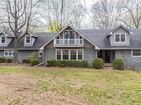 5110 Moss Ln, Paducah, KY 42003