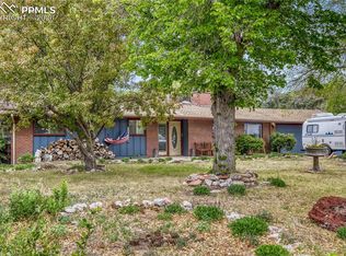 415 Chamberlin Pl, Colorado Springs, CO 80906
