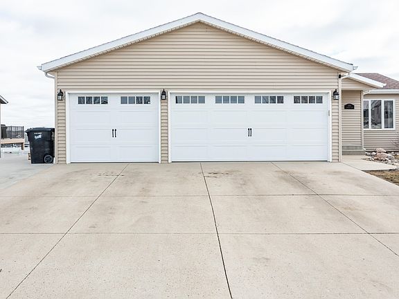4th image of 3301 Roosevelt Dr