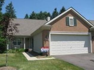 6568 Summit Rdg #1, Clarkston, MI 48346