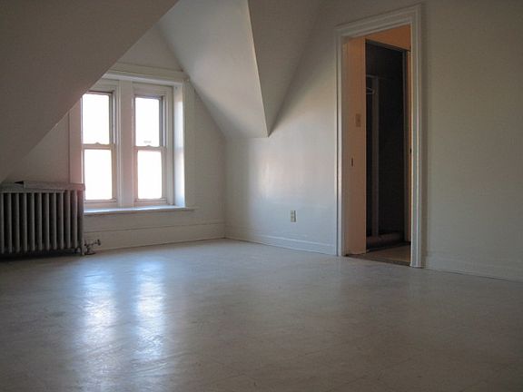 3rd image of 248 Gates Ave #4