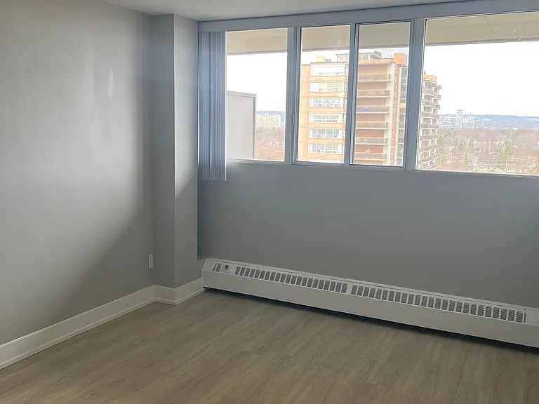 2160 Lakeshore Rd — Photo 40