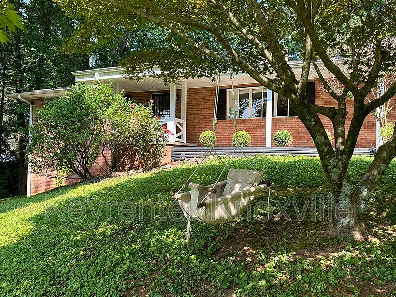 1st image of 2509 Craghead Ln