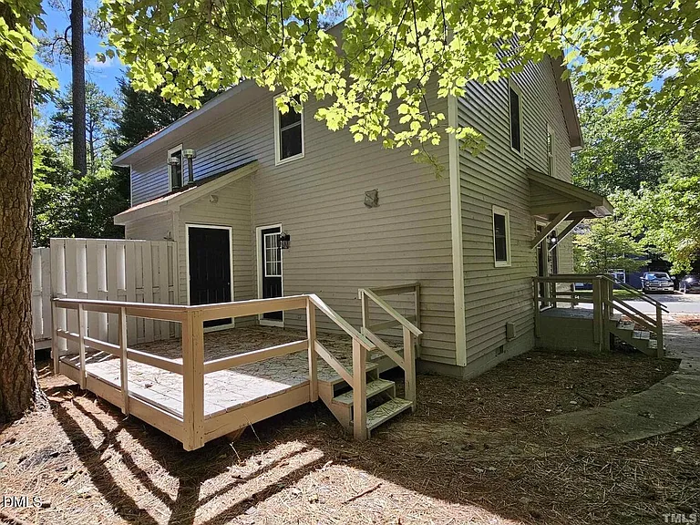 5906 Applewood Ln — Photo 13