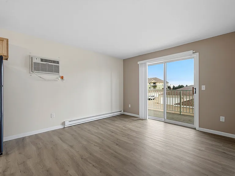 Minot Place Apartments — Photo 13