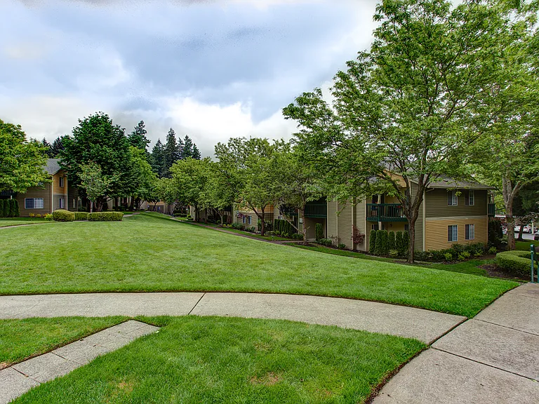Commons at Avalon Park Apartments — Photo 1