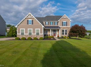 2556 Palmer Ln, Avon, OH 44011