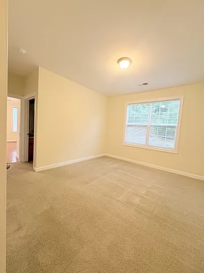 62 Windgate Cir #102 — Photo 15