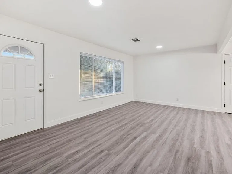 1406 W Roosevelt Ave — Photo 16